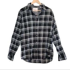 🌈 6/$60, Weatherproof Flannel, Navy Black/White Plaid, Size Medium